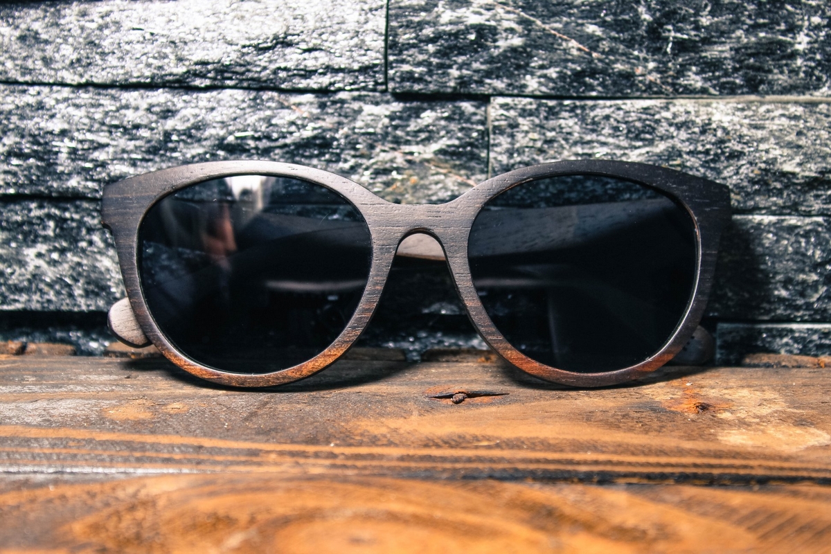 Damen Holz Sonnenbrille Holzsonnenbrille Siva aus Ebenholz wooden shade 2018 2019 neuheit