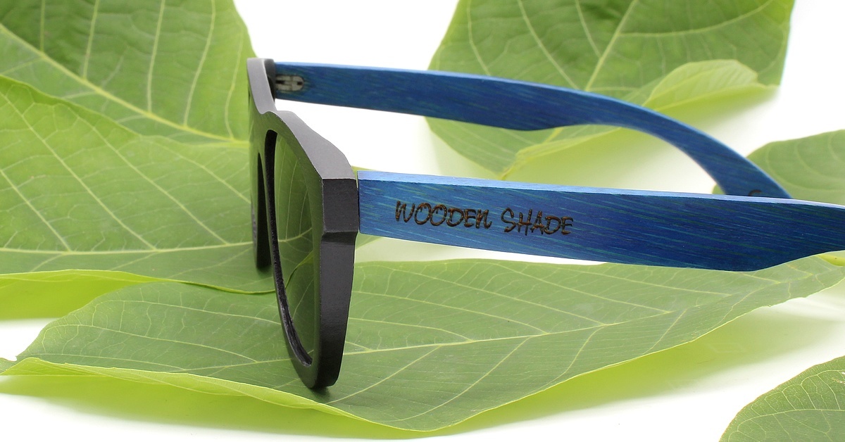 Herren Bambus Sonnenbrille | Nachhaltig & Umweltfreundlich | Schwarz - Blaues Design | WOODEN SHADE