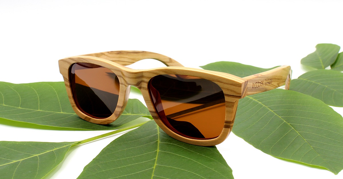 Sonnenbrille aus echtem Olivenholz im Wayfarer Design | Unisex | Braun getönt | WOODEN SHADE Sunglasses