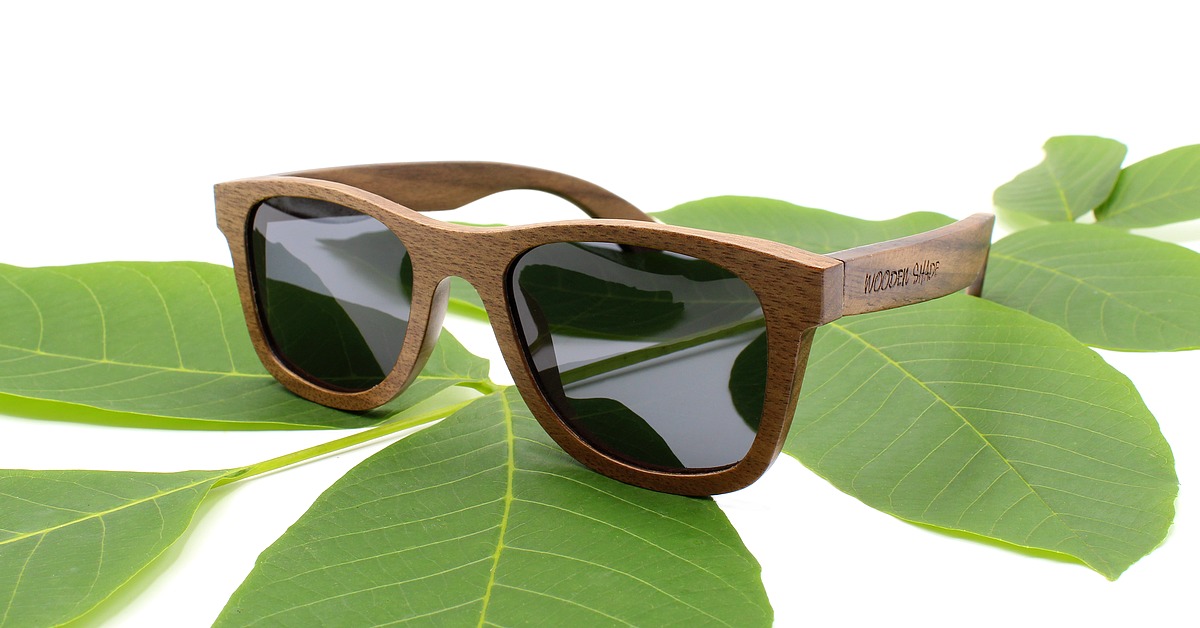 Walnussholz Sonnenbrille | Wayfarer Design | Damen & Herren | Schwarz verspiegelt | WOODEN SHADE Sunglasses